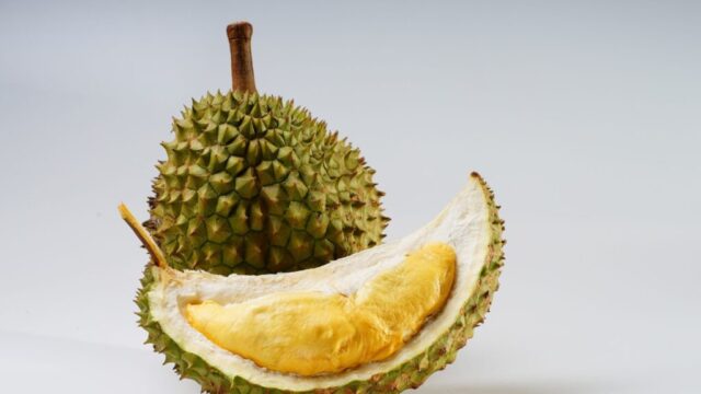 Unlocking the Flavor of D13 Durian: A Guide to the Perfect Bite